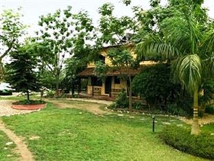 Hotel Sapana Village Lodge Chitwan Zewnętrze zdjęcie